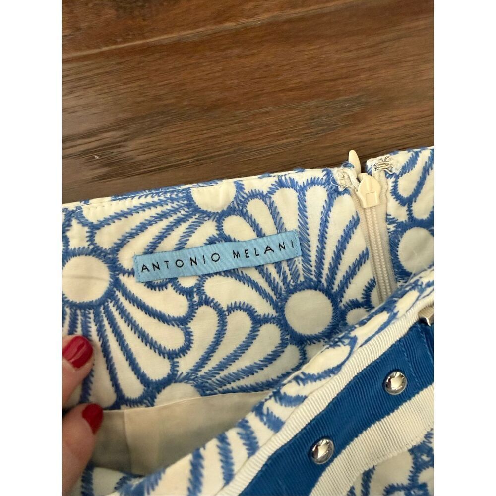 NWT Antonio Melani Blue White Flower Horsebit Mini Skirt 12 - Picture 5 of 8